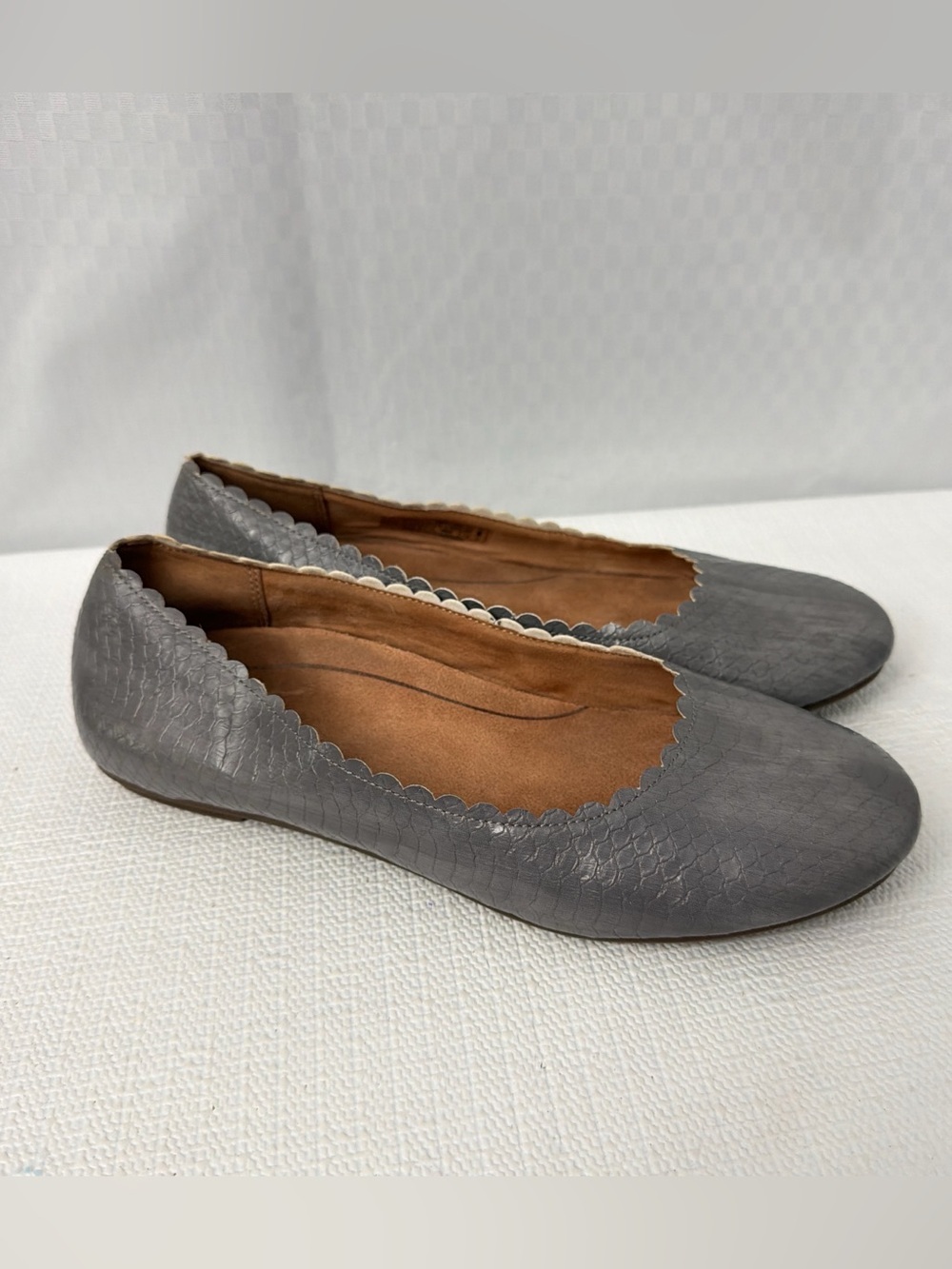 Vionic Julieta Flats Womens Size 7.5 Wide Snake Embossed Gray Comfort Shoes
